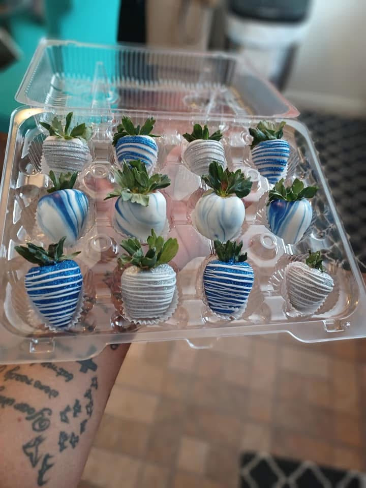 STRAWBERRIES -Dipped Treats
