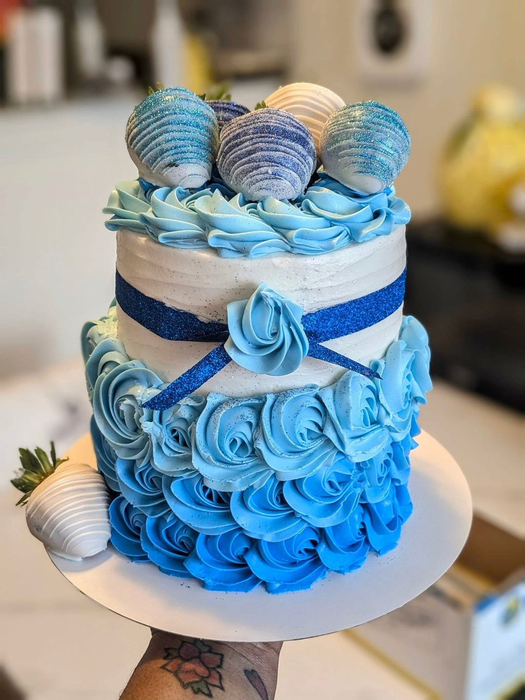 2 TIER CAKES